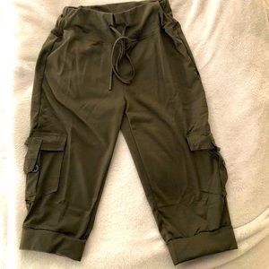 COPY - Capris size M Brand New